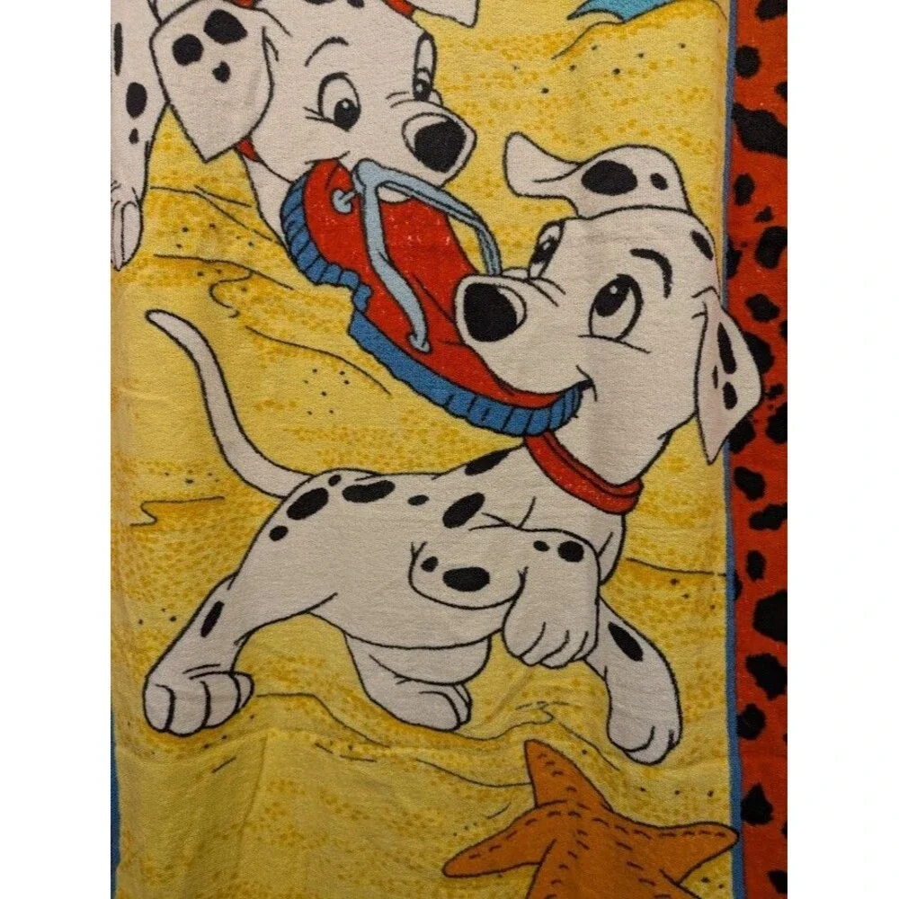 Vintage 90s Franco Walt Disney‎ 101 Dalmatians Graphic Beach Day Towel 58